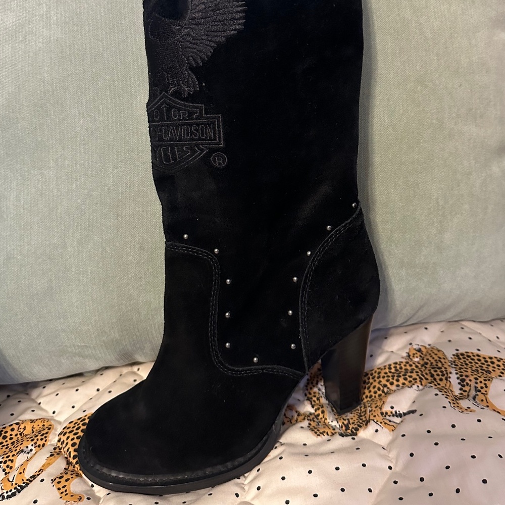 Women’s HD Suede Boots Size 6.5